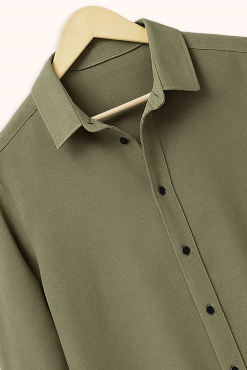 Men Spring And Summer Solid Color Loose Casual Long-Sleeved Shirt Army Green Color